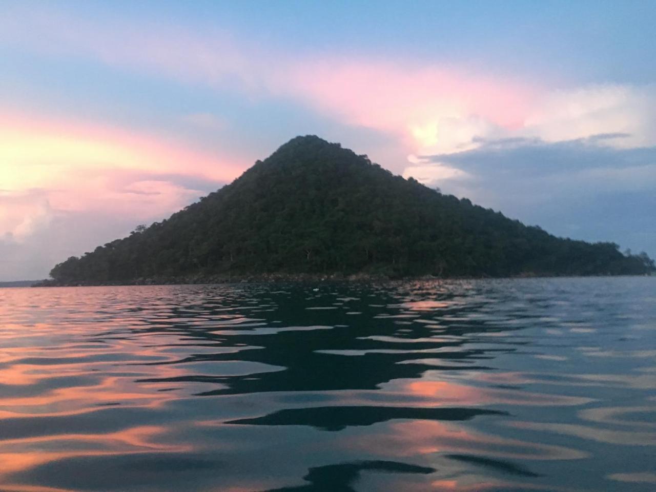 Lost And Found Bed & Breakfast Koh Rong Sanloem Exterior photo